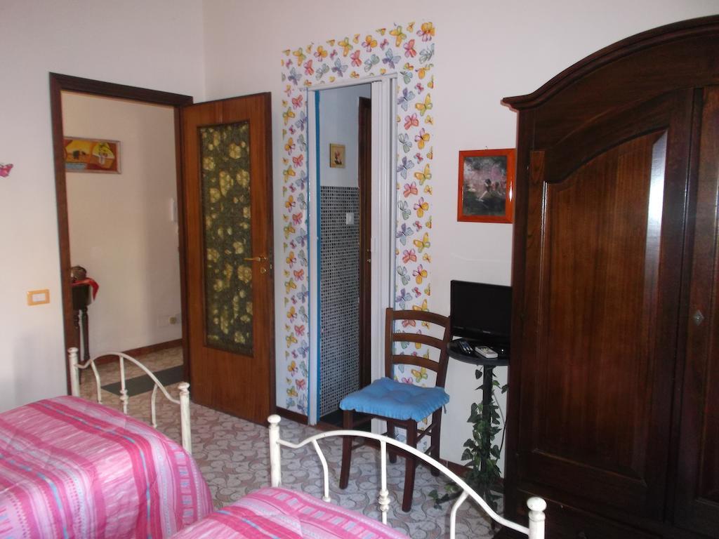 A Casa Di Marco Bed and Breakfast Catania Rum bild